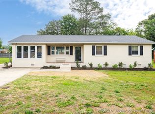 820 Medlo Rd, Fayetteville, NC 28303