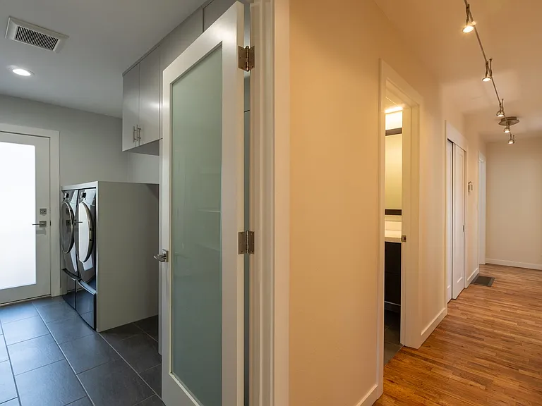 1145 Harrison St — Photo 36
