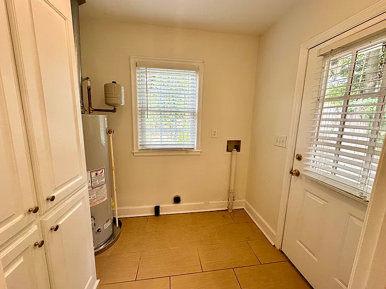 22 Sewanee Ave — Photo 11