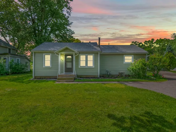 40 Morry St, Hillsdale, MI 49242