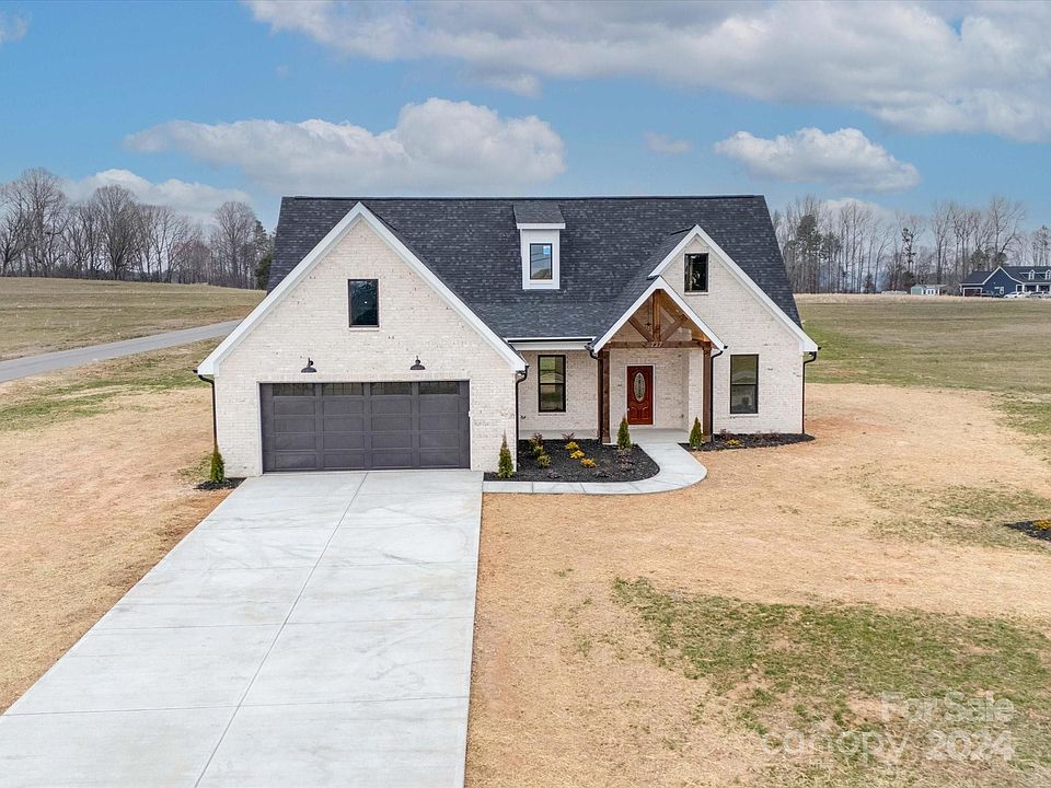 1st image of 1004 Harrogate Dr