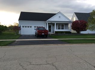 949 S Hampton Dr, Round Lake, IL 60073