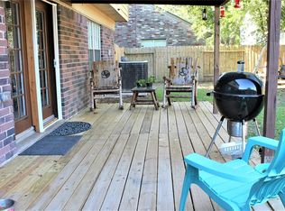 3905 Spring Meadow Dr, Pearland, TX 77584