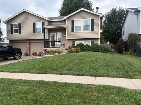 2210 Meadow Trail St, Joseph, MO 64503