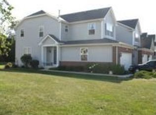 326 Ridge Rd, North Aurora, IL 60542