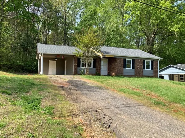 220 Mountview Dr, Mocksville, NC 27028