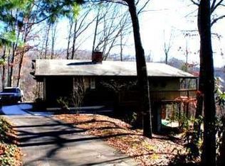 185 Possum Trot Trl, Franklin, NC 28734