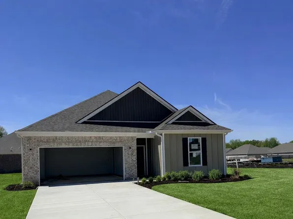 10 Charter Cv, Oakland, TN 38060