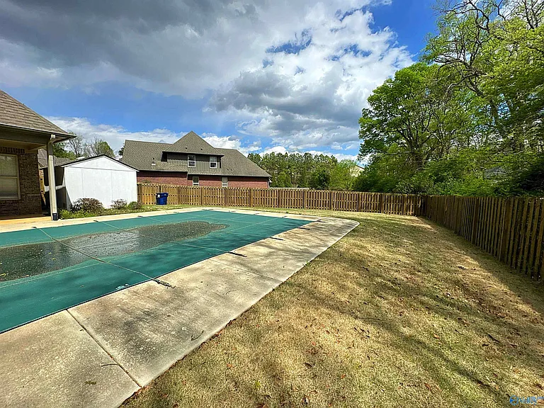 126 Windridge Way SW — Photo 40