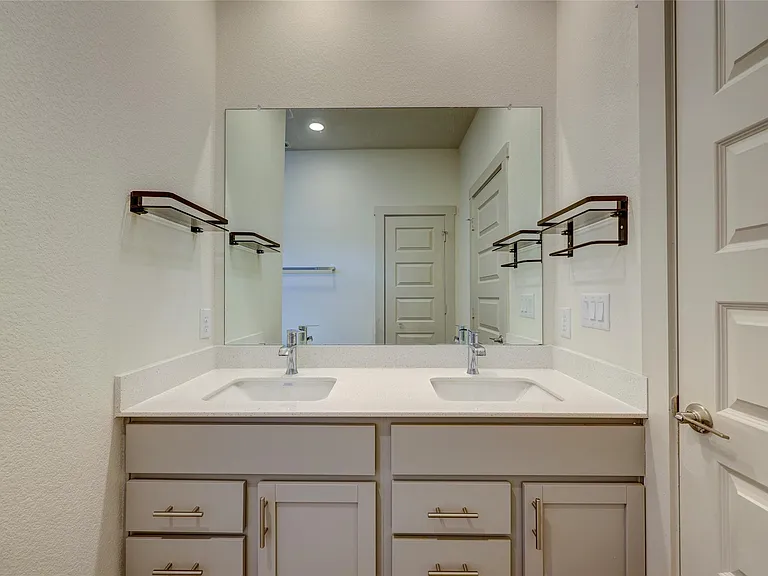 8012 Linda Michelle Ln — Photo 20