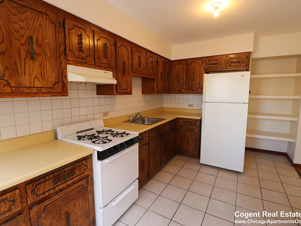 1st image of 4110 W Montrose Ave #203