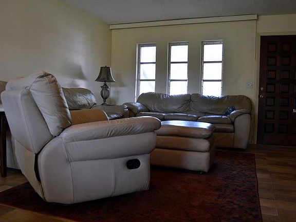 2nd image of 1803 Greenwood Dr