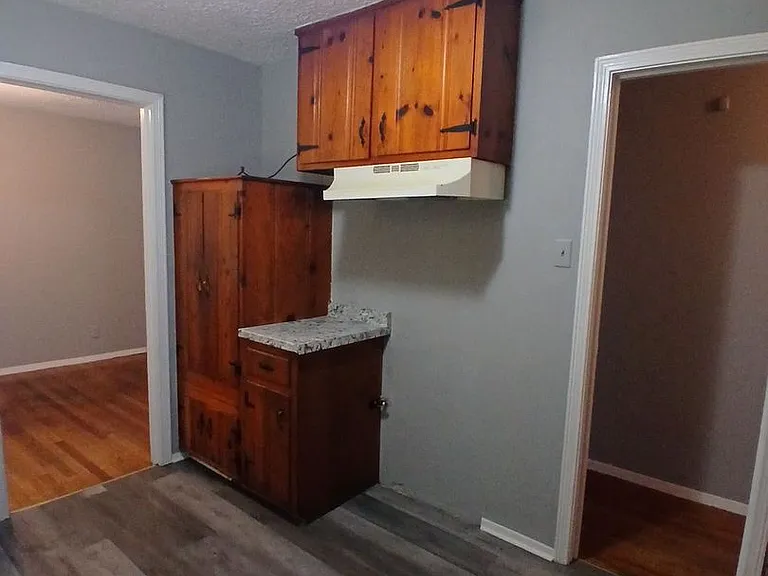 572 Jenson Rd — Photo 7