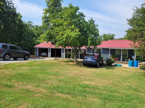33 Dogwood Ln