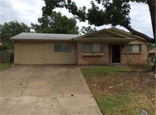507 Oakwood Dr, Euless, TX 76040