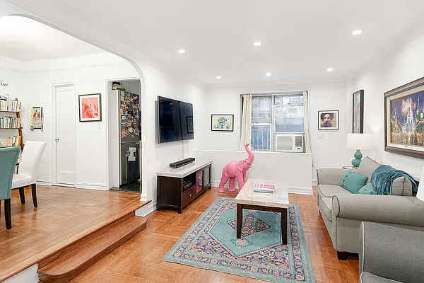 Sold by Compass | media 1