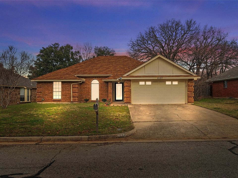 1st image of 2127 Turf Club Dr