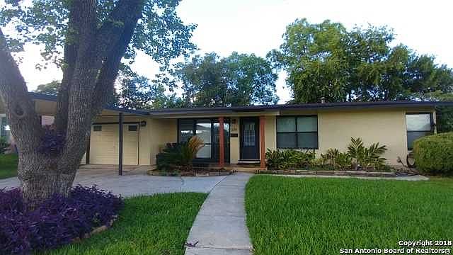 1st image of 379 Sprucewood Ln