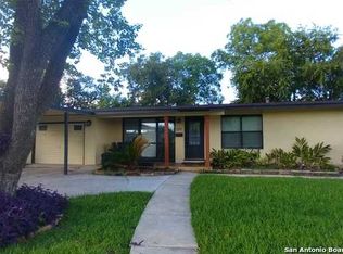 379 Sprucewood Ln, San Antonio, TX 78216