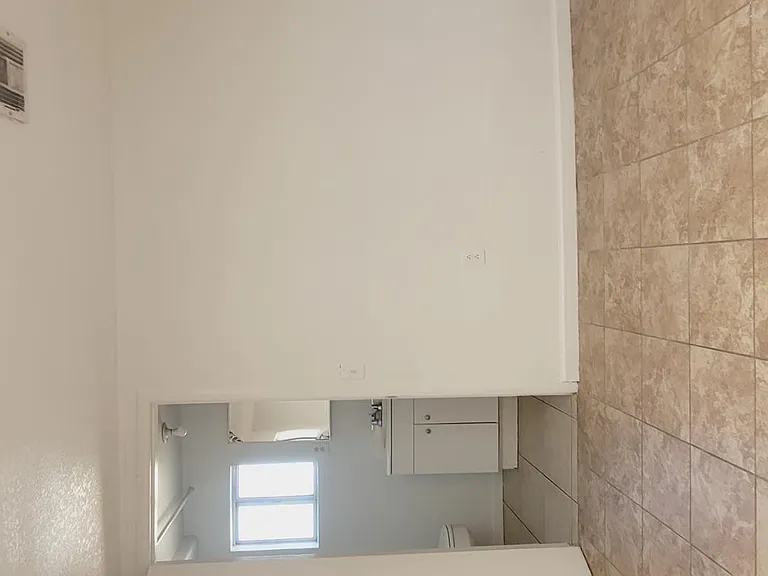 4412 N 67th Ave — Photo 12