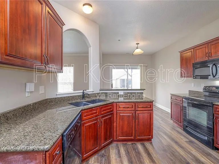8921 Inkster St — Photo 11