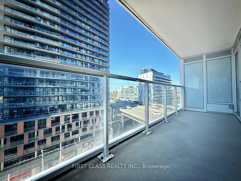 19 Bathurst St #902 — Photo 19