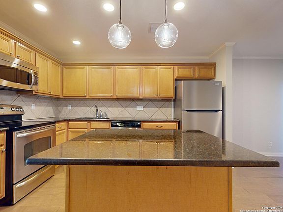 5th image of 100 Lorenz Rd #403