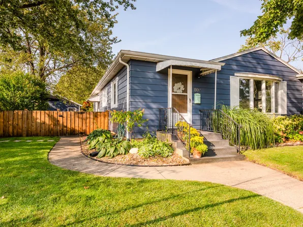 809 Van Brunt Ave, Saint Joseph, MI 49085