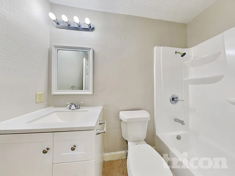 16126 Barbarossa Dr — Photo 14
