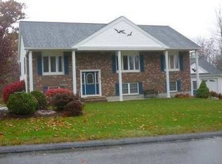 5 Rolling Hill Rd, Billerica, MA 01821