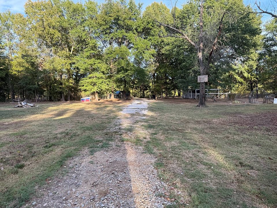 1st image of 1368 N 4155th Rd