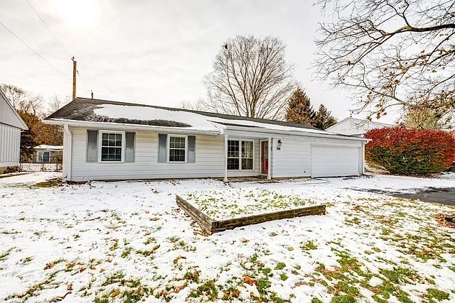 2613 W William St photo 1