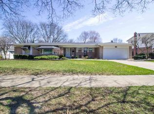 32046 Gilbert Dr, Warren, MI 48093