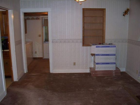 4th image of 322 S Main St
