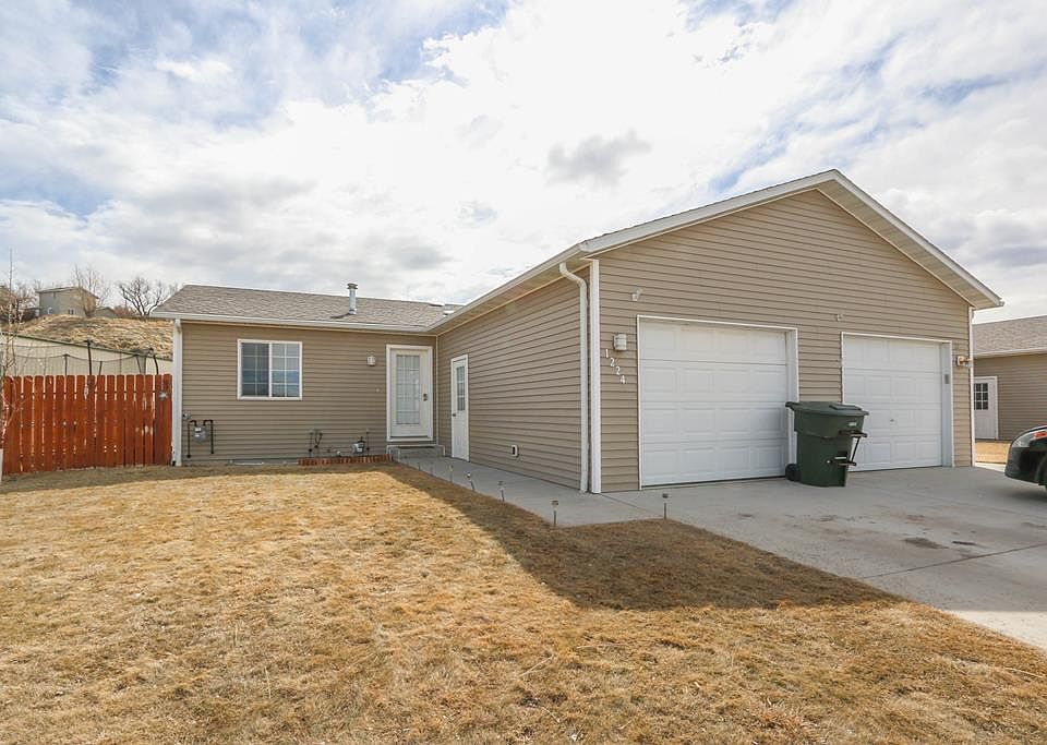 1st image of 1224 White Water Ave Lot 1