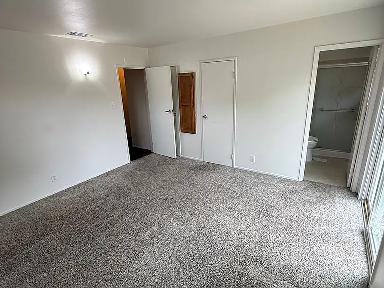 1363 Avalon St — Photo 9