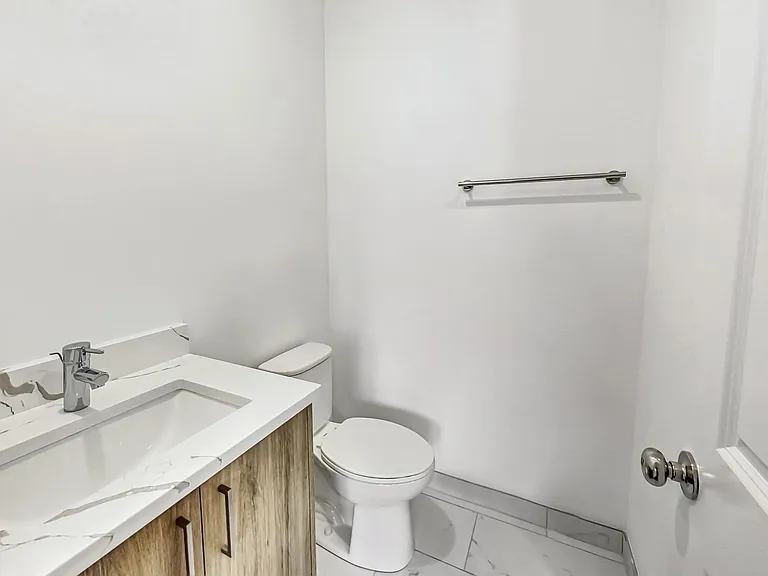 6135 S Kimbark Ave #203 — Photo 12
