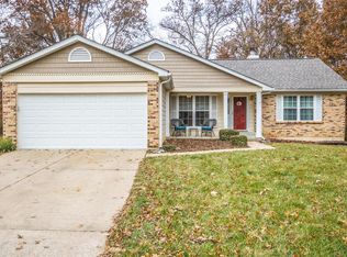 130 Cedar Ridge Ct, Weldon Spring, MO 63304