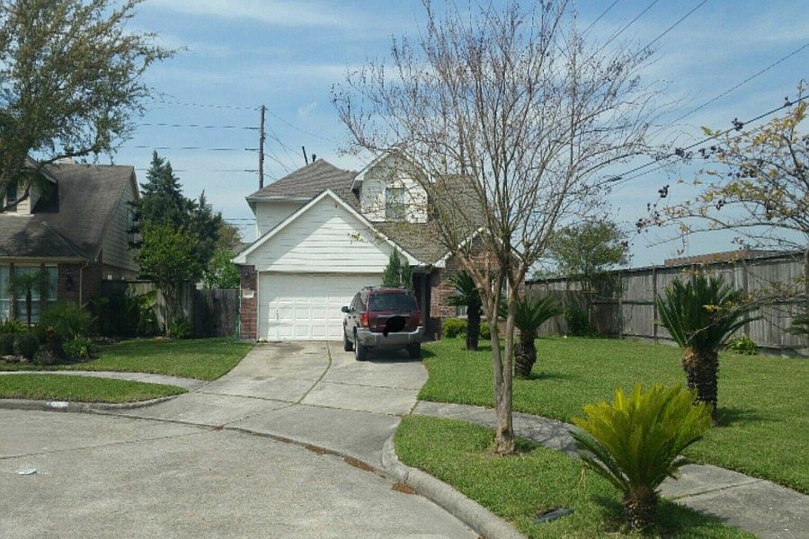 1st image of 8923 Lakeworth Dr