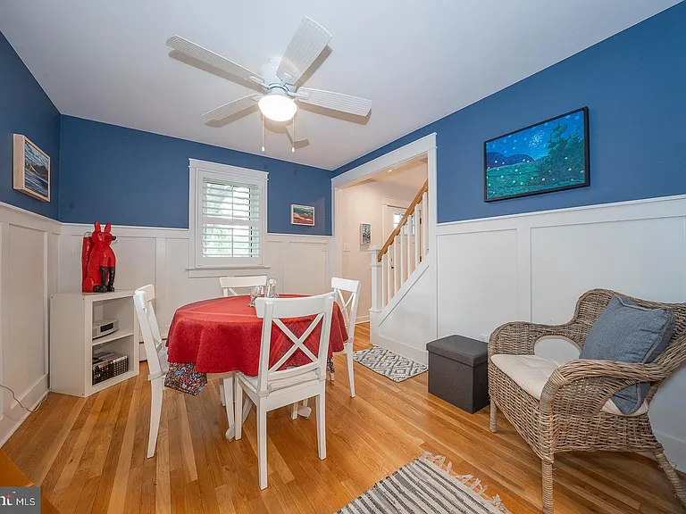 533 Monument Ave — Photo 8