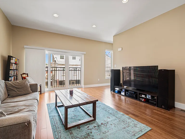 1308 Bradish St — Photo 13