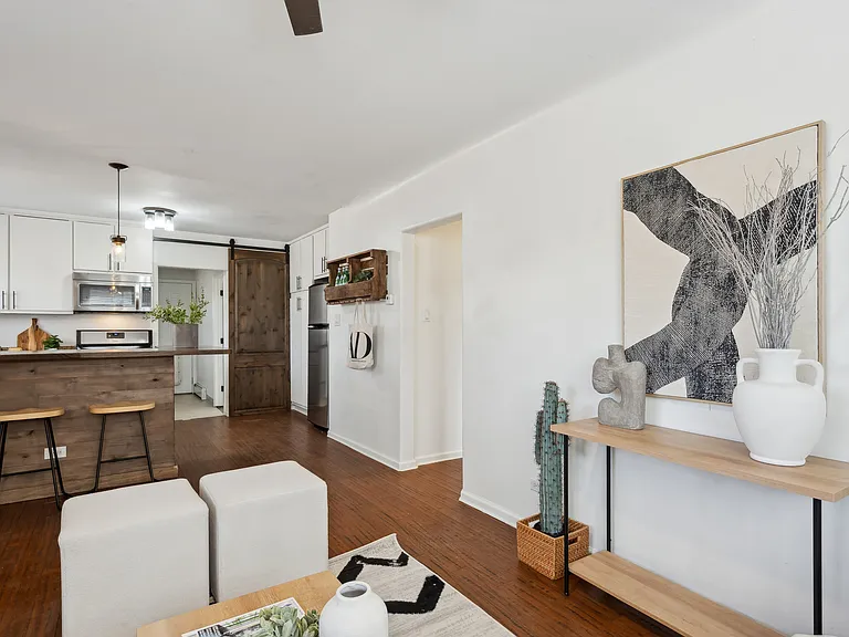 1680 N Syracuse St — Photo 10