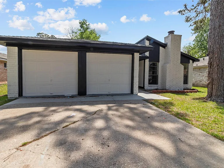 5026 Fitzwater Dr — Photo 1