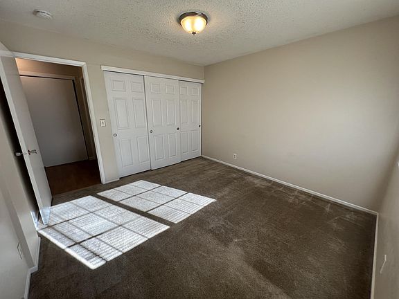 3rd image of 1119 Roewill Dr #10453854
