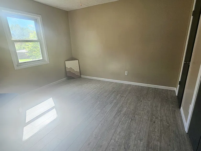 30 England Rd — Photo 11