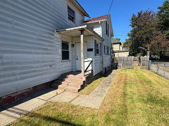 3rd image of 460 E 11th St