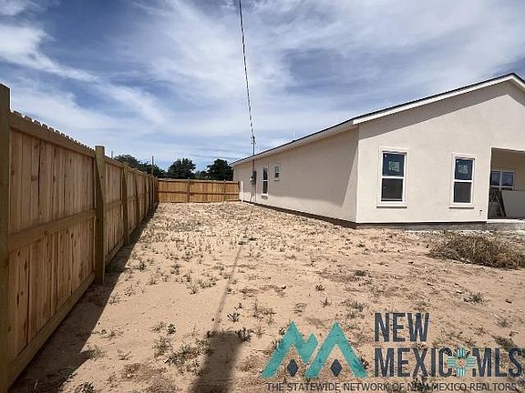 3rd image of 2803 S Onyx Dr