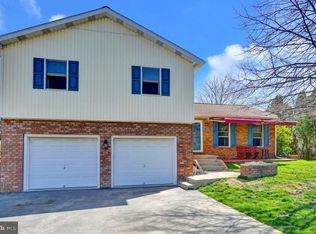 1384 Grandview Rd, Hanover, PA 17331