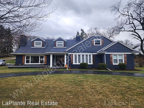 2nd image of 3933 W Bancroft St