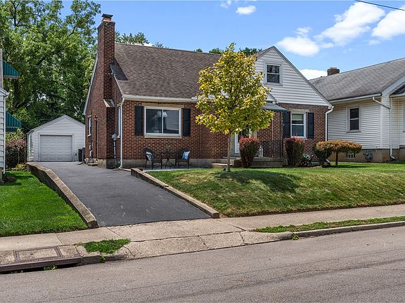 2nd image of 806 Morse Ave